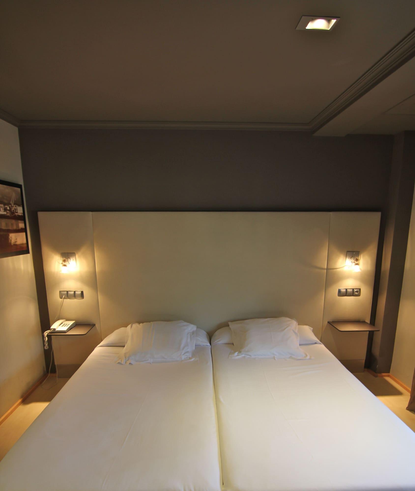 Hotel Almirante Феррол Экстерьер фото